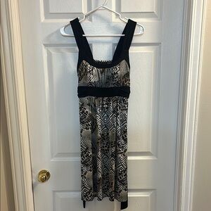 Black and White Square Neck Sleeveless Midi Sundress